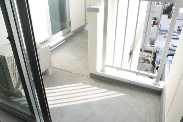 バルコニー　※同タイプ部屋の写真です。