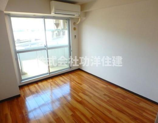 居室・リビング　ゆったり過ごせる居間です