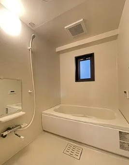 バス・シャワールーム　写真は別号室です。現況優先になります。