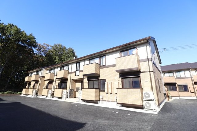 建物外観　南向きで日当たり良好　インターネット無料