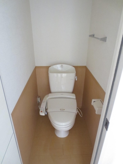 トイレ　２０５　温水洗浄暖房便座トイレ