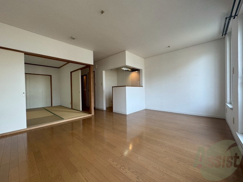 居室・リビング　広くてキレイなお部屋が広がっていて、充実した生活が送れそう。