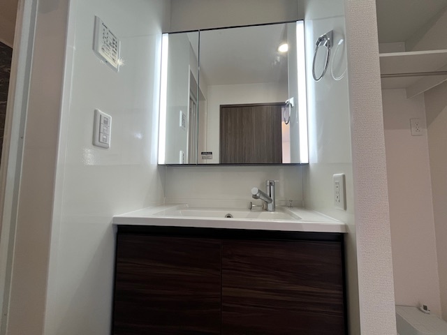 洗面設備　同施工会社新築参考画像