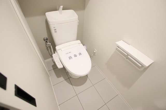 トイレ　※別室の参考写真の為、現況優先です。