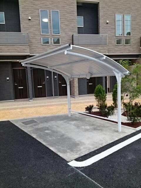 その他共有部分　屋根付きの駐輪場がございます。