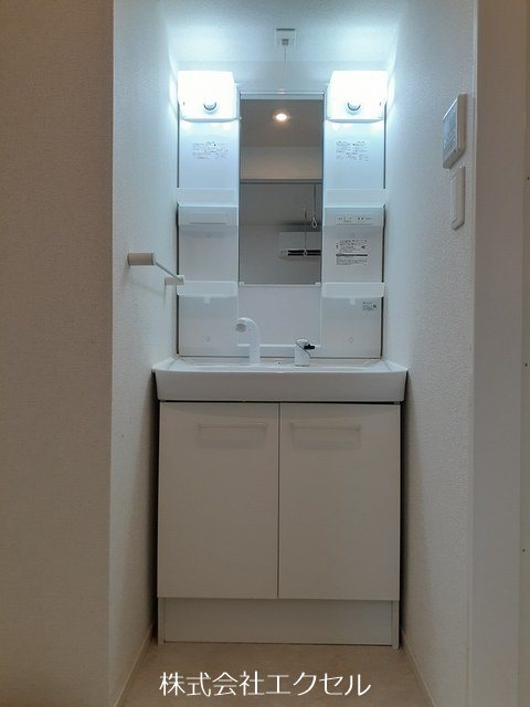 洗面設備　独立洗面台です。