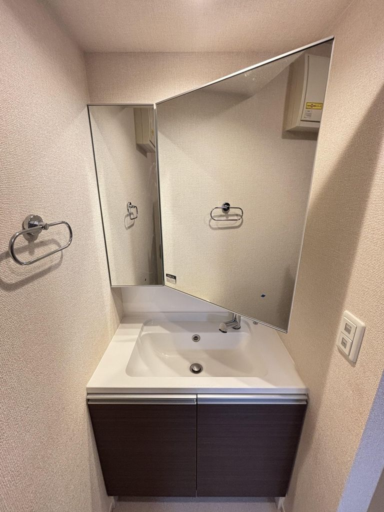 洗面設備　洗面台です。