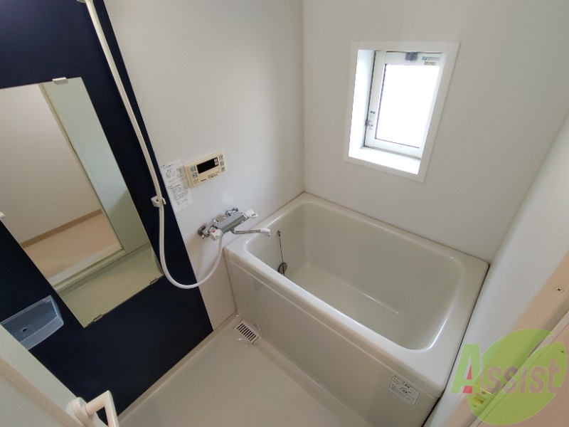 バス・シャワールーム　お風呂もキレイで、追焚が付いているので使い勝手が良いですね。