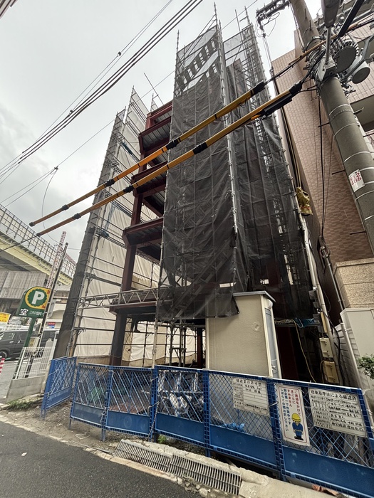 建物外観　建築中