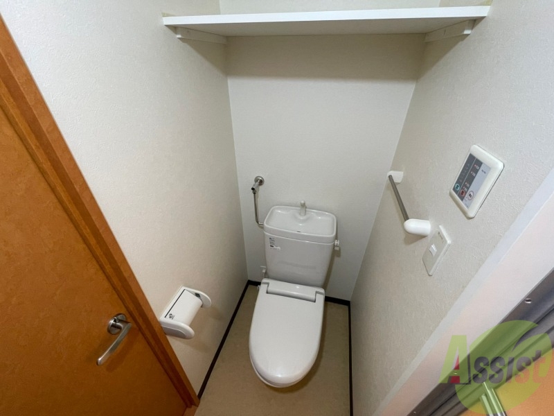 トイレ　こちらはトイレです。清潔感があり、安心して使用できます。