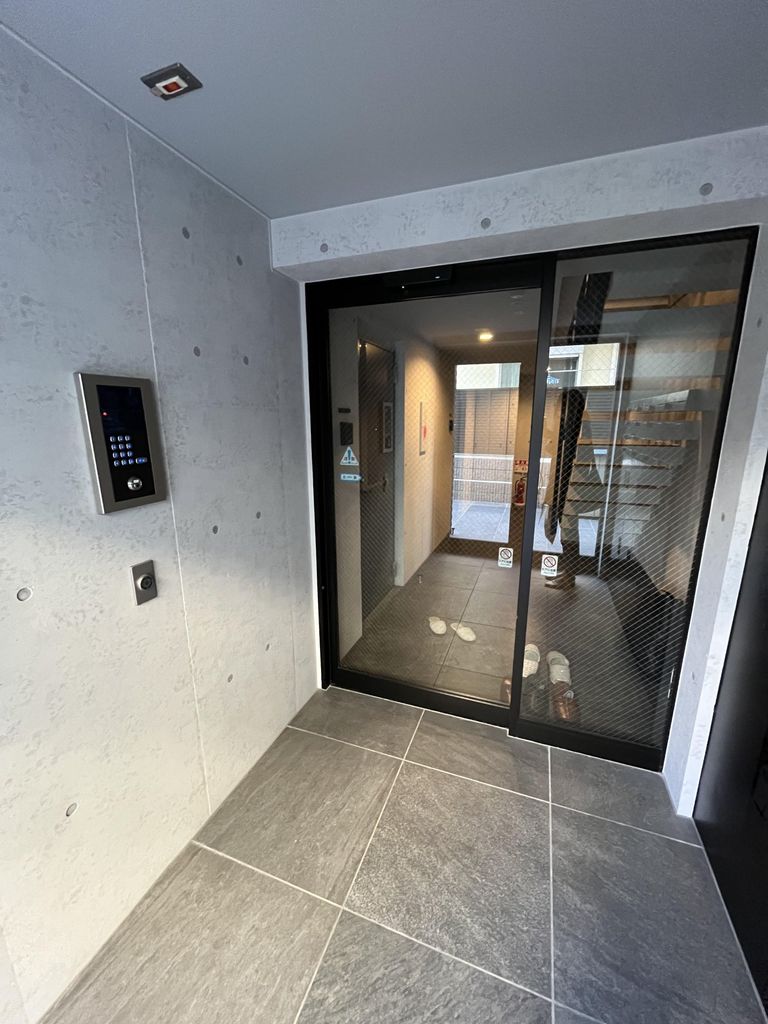 エントランス　エントランス