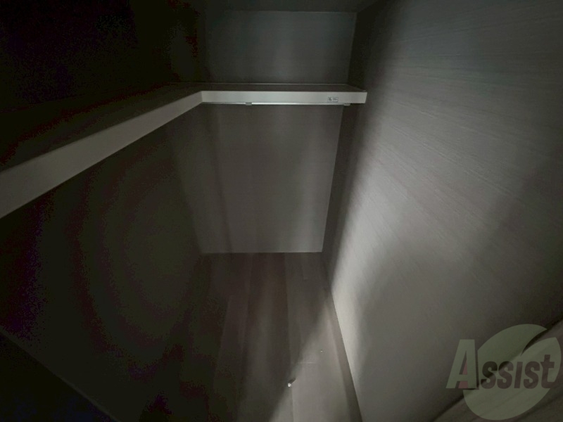 収納　クローゼットは奥行きもあり、荷物が多い方でも安心です。