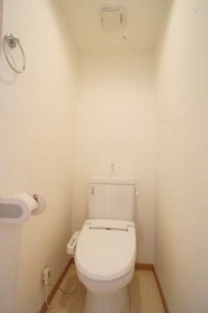 トイレ　バストイレ別タイプです