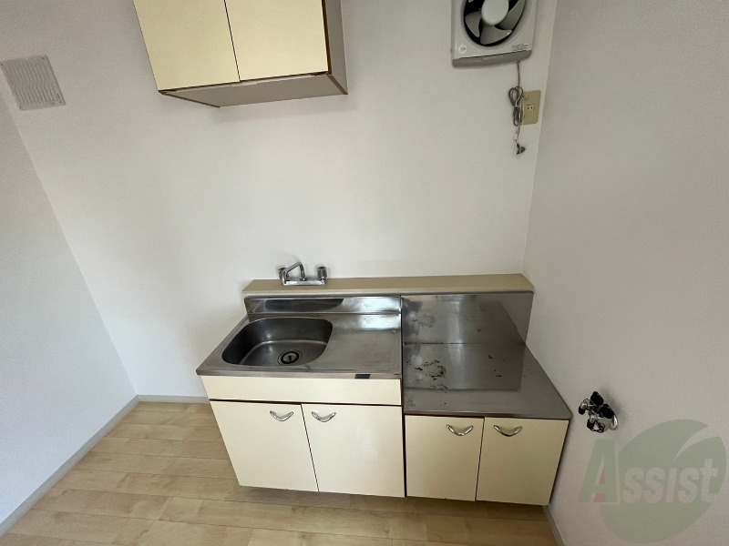 キッチン　キッチンは調理スペースもあり料理がはかどりそうです。