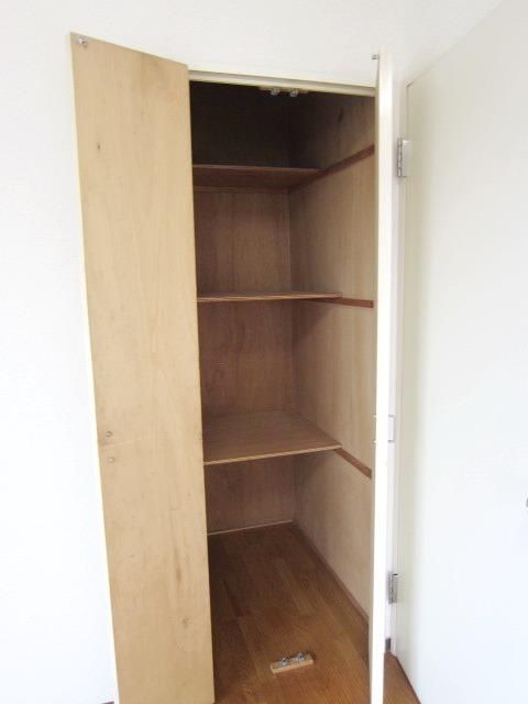 収納　★別部屋参考写真です★