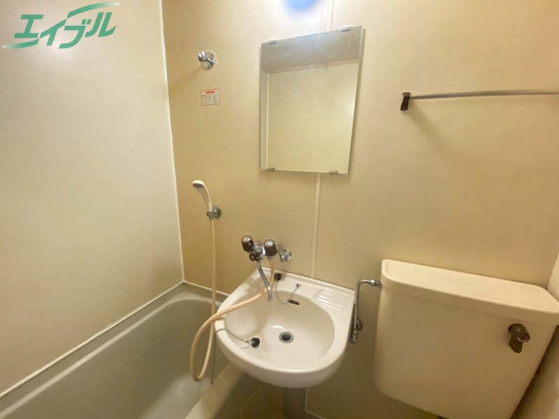 洗面設備　同型別部屋参照