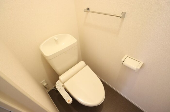 トイレ　温水洗浄暖房便座