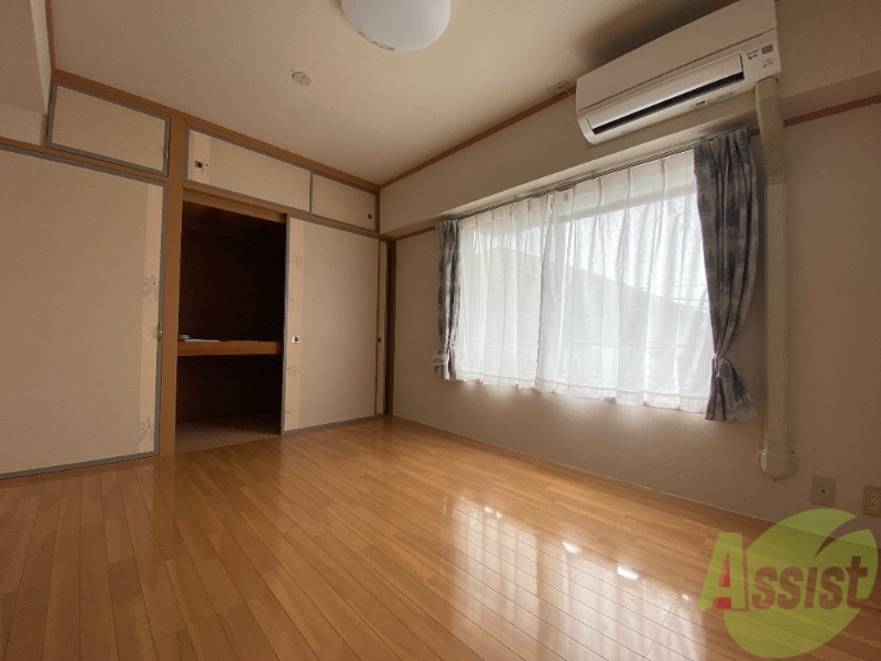 居室・リビング　綺麗な洋室のリビングで、とても清潔感がありますね