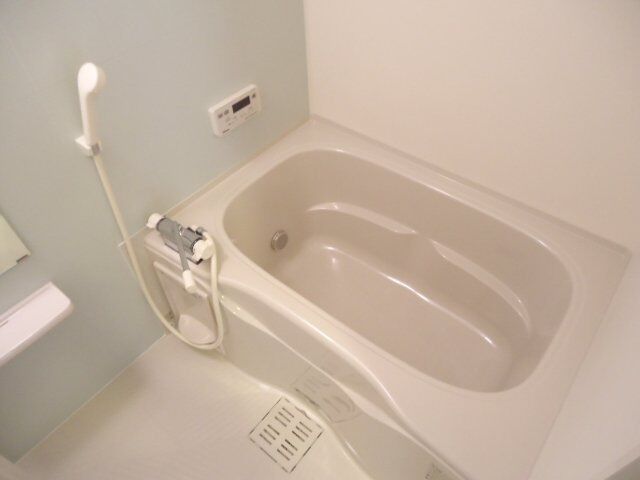 バス・シャワールーム　※同タイプ部屋の写真です。