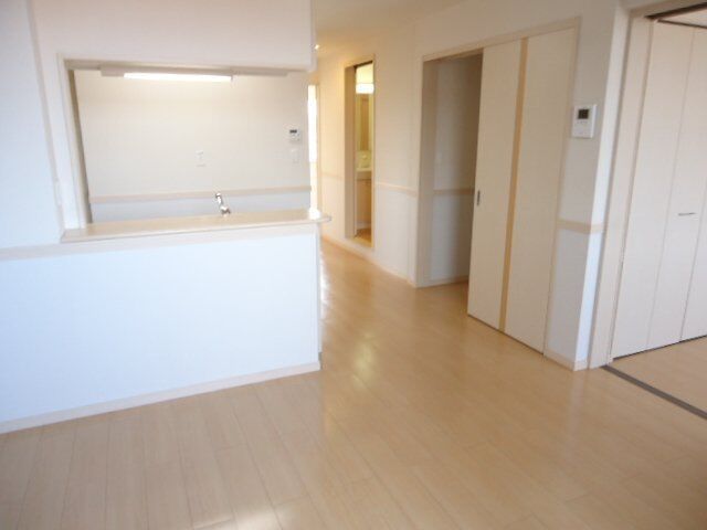 居室・リビング　※同タイプ部屋の写真です。