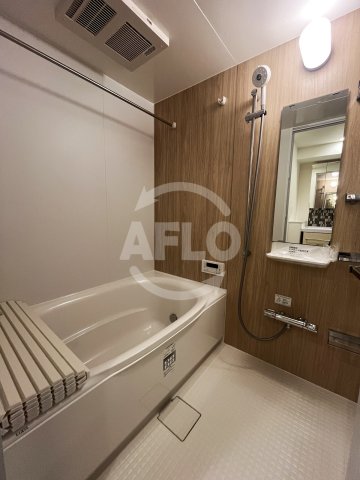 バス・シャワールーム　コンフォリア・リヴ淡路町一丁目　浴室