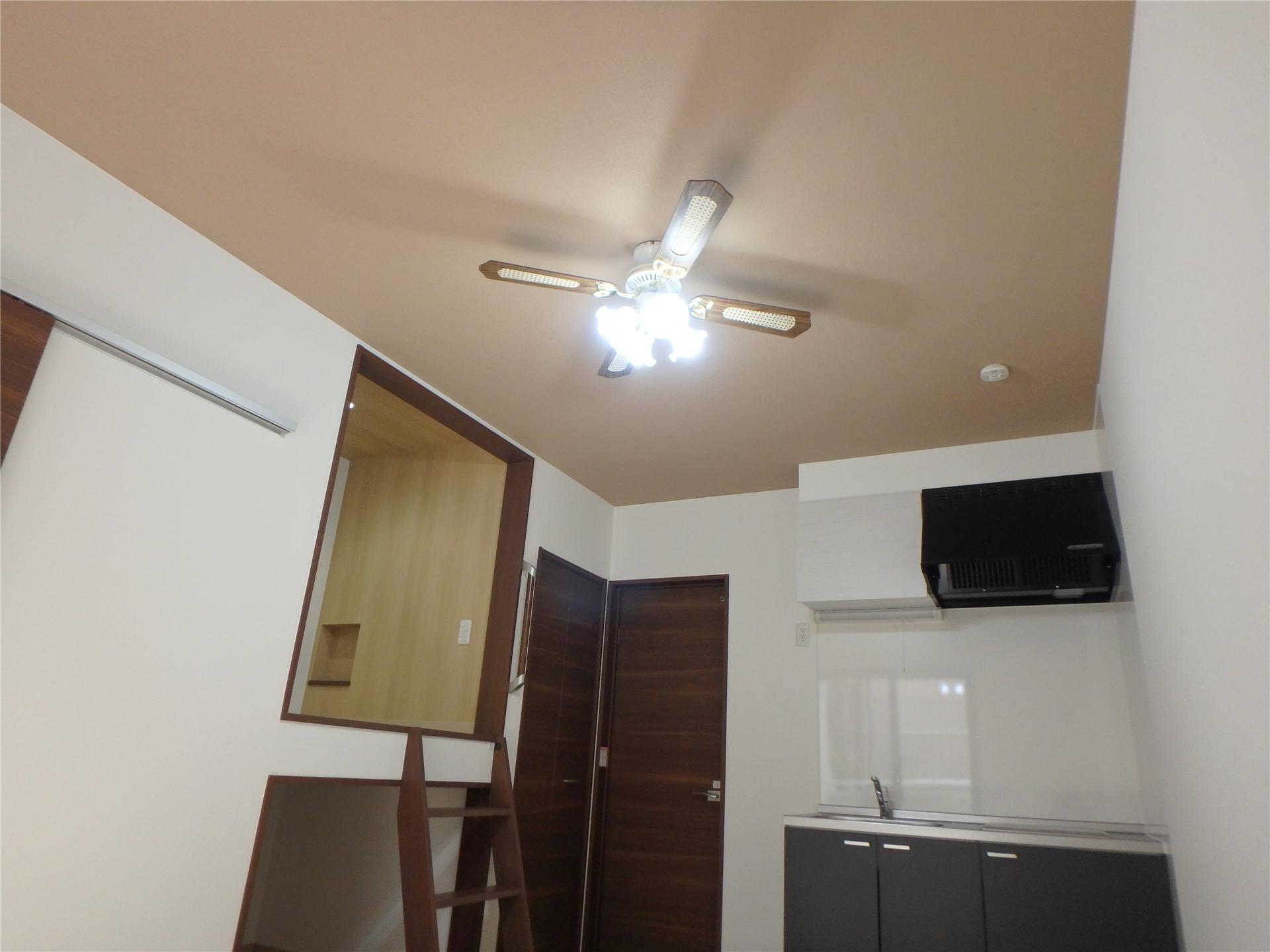 その他設備　冷暖房効率の上がるシーリングファンです