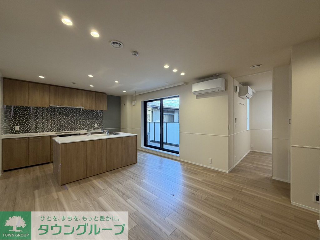 居室・リビング　エントランス