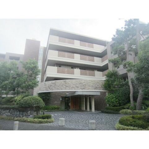 建物外観　鉄筋コンクリートマンションで防音面も安心♪