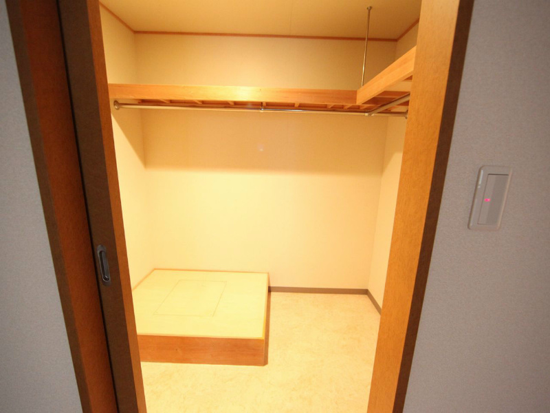 収納　ウォークインクローゼット付（収納充実してます）