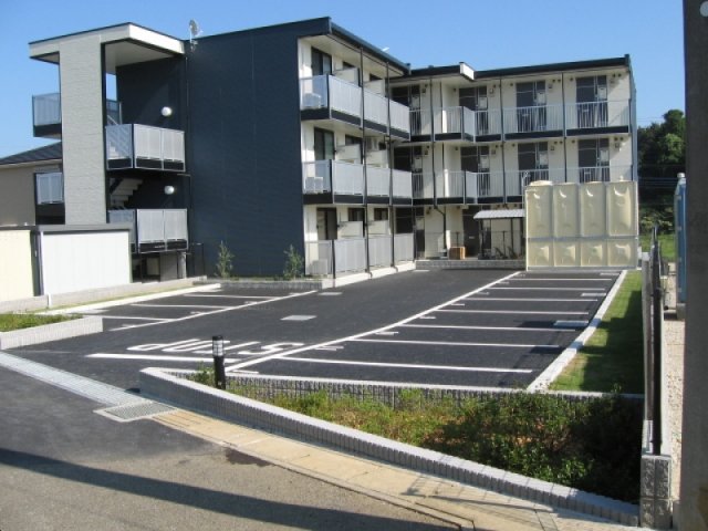 建物外観　オートロックゲート完備