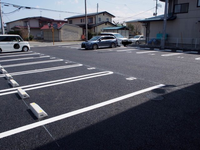 駐車場　駐車場