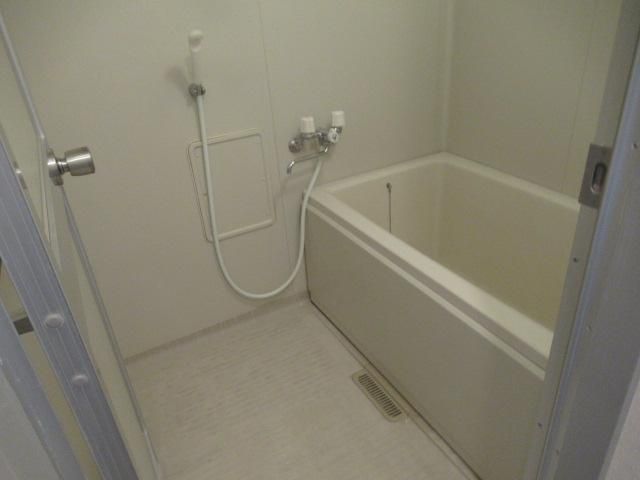 バス・シャワールーム　現況優先