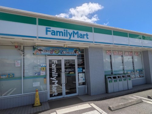 コンビニ　ファミリーマート 大分津守店（コンビニ）まで387m