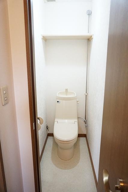 トイレ　トイレ