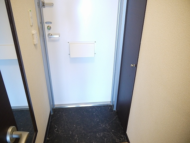 玄関　シンプルで使いやすい玄関です