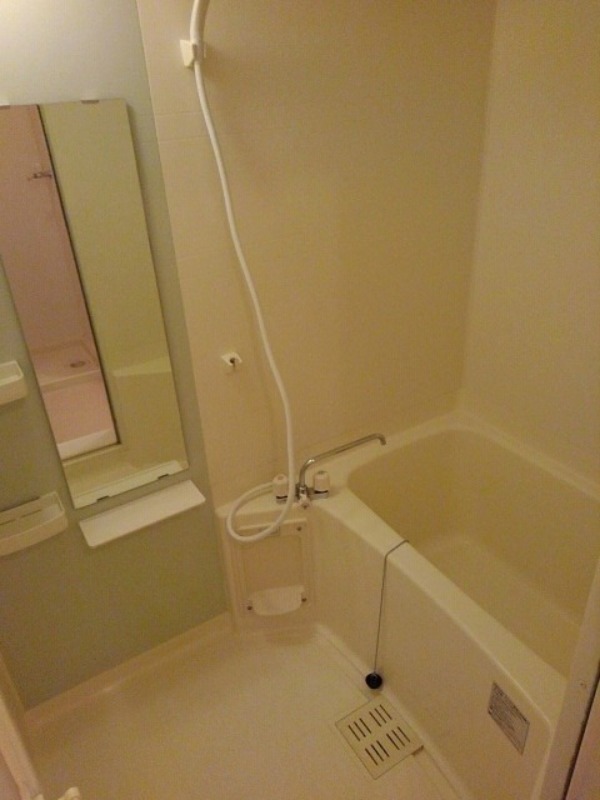 バス・シャワールーム　図面と現状に相違がある場合には現状を優先