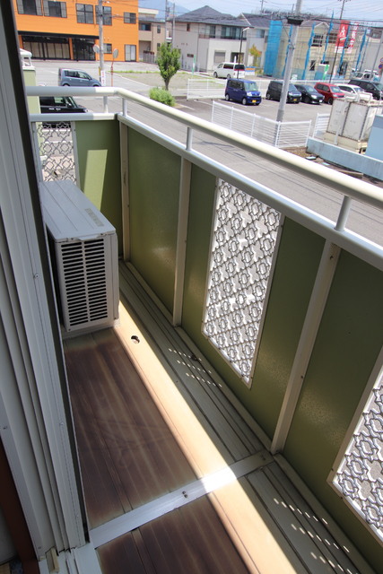 バルコニー　バルコニーは南東に面しております♪