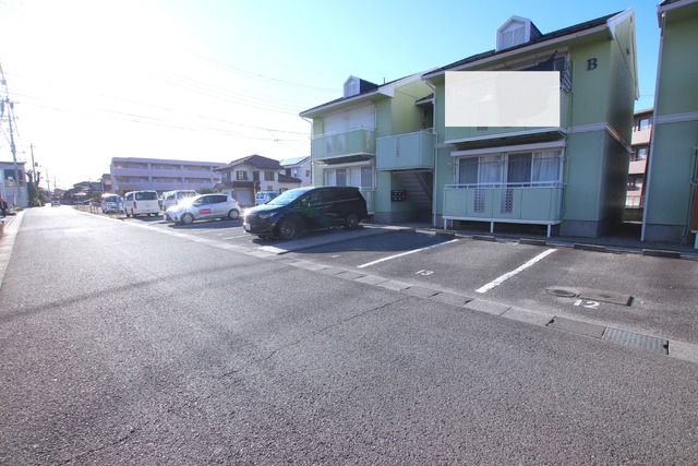 駐車場　敷地内駐車場