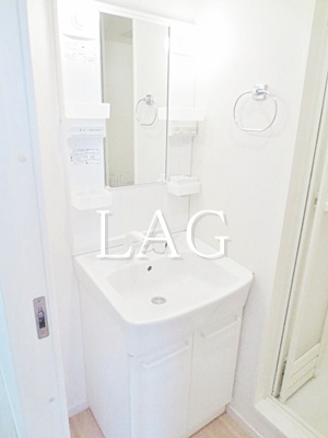 洗面設備　独立洗面台です。