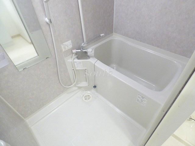 バス・シャワールーム　浴室乾燥機付きのお風呂♪