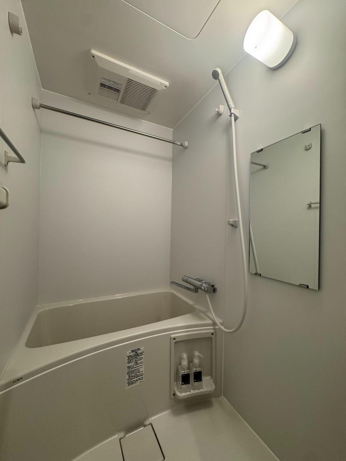 バス・シャワールーム　バスルーム