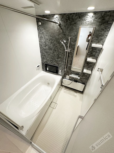 バス・シャワールーム　浴室テレビ付きのバスルームでお寛ぎください♪♪