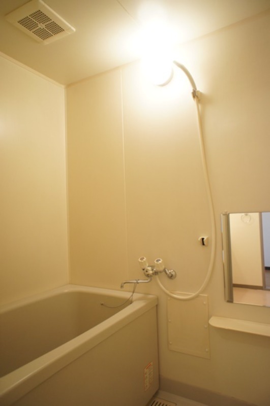 バス・シャワールーム　図面と現状に相違がある場合には現状を優先