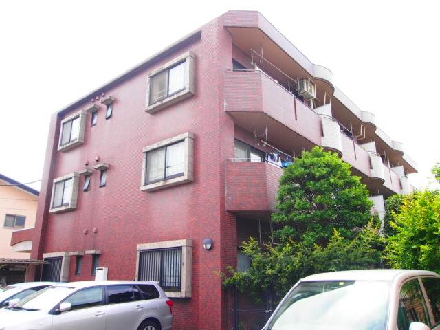 建物外観　公園が近くてファミリーにおすすめの物件です。