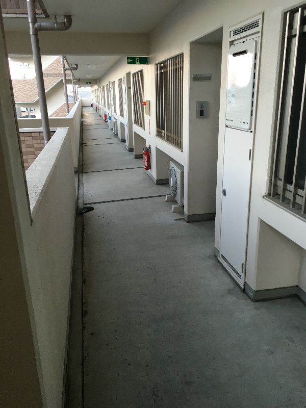 ロビー　共用通路