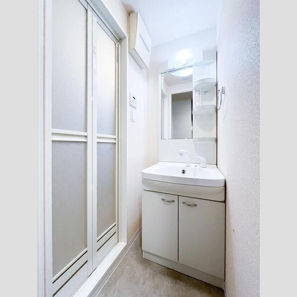 洗面設備　画像と現状が異なる場合は現状優先となります。