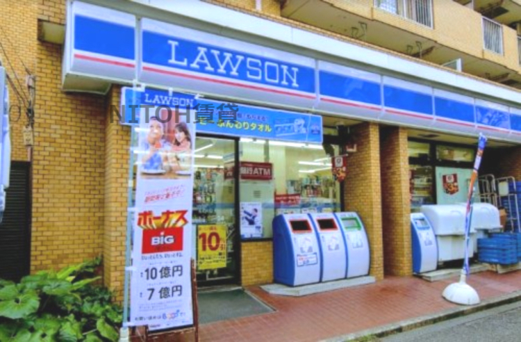 コンビニ　ローソン 大森海岸駅前店（コンビニ）まで88m