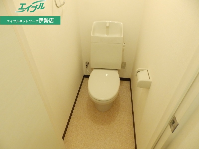 トイレ　同型参考写真