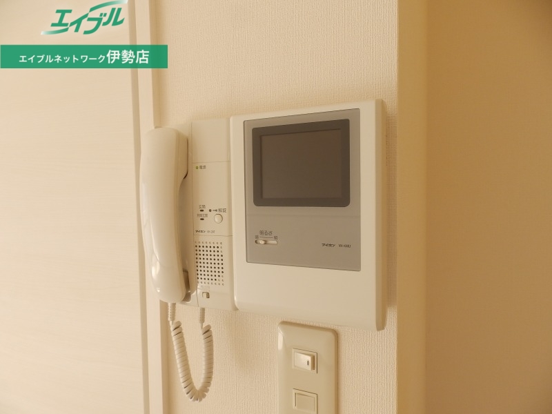 セキュリティ　同型参考写真