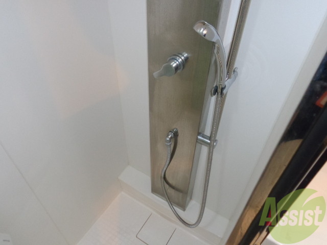 バス・シャワールーム　シャワーのみです。浴槽はないですよ。